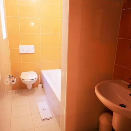 Semesterbostad Dionisia Gozitan And Pool Gozo - Happy *