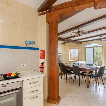 Ferienhaus Dionisia Gozitan And Pool Gozo - Happy Ghammar