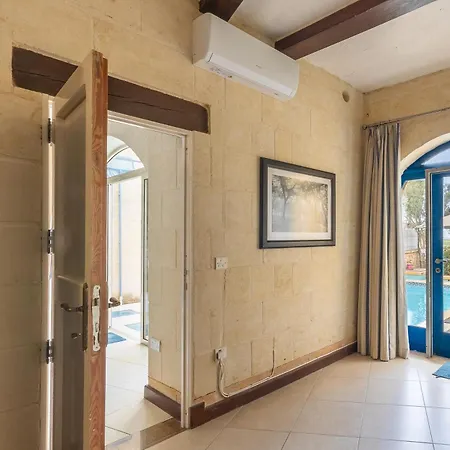 Dionisia Gozitan And Pool Gozo - Happy * Ghammar