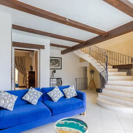 Dionisia Gozitan And Pool Gozo - Happy *