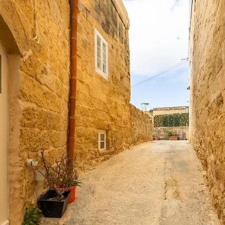 Ferienhaus Dionisia Gozitan And Pool Gozo - Happy