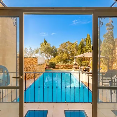 Dionisia Gozitan And Pool - Happy بيت للعطل Ghammar