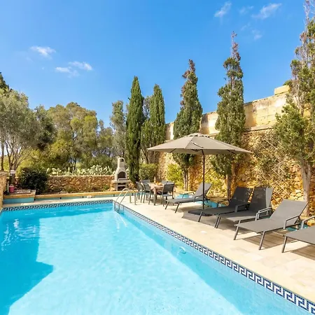 Dionisia Gozitan And Pool - Happy بيت للعطل Ghammar