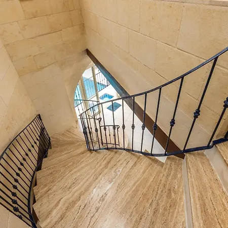 Dionisia Gozitan And Pool - Happy بيت للعطل Ghammar