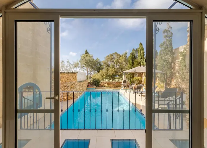 Dionisia Gozitan And Pool - Happy Vakantiehuis