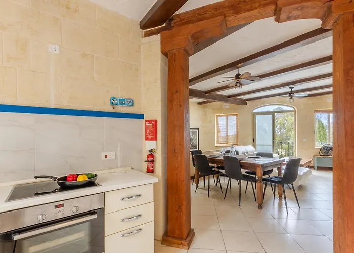 Vakantiehuis Dionisia Gozitan And Pool - Happy Ghammar